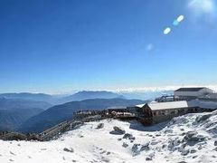 -玉龙雪山游客服务中心