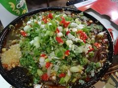 -椒点传统串串香