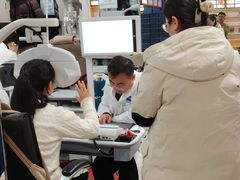 -豪门视光·星趣控·蔡司依视路眼镜代理商(中央大街店)