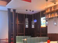 -阿瓦山寨·湘菜现炒·剁椒鱼头王(咸阳总店)
