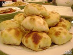 肉包子-巴扎美食·新疆菜·西域歌舞表演餐厅(新疆大厦店)
