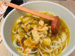 老鸡野生菌米线-云味馆·云南菜·云南米线(景田店)