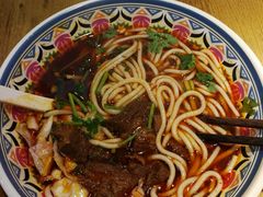 招牌香辣牛腩粉-鑫花溪牛肉米粉(人民广场店)