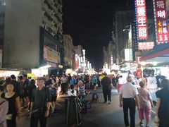 景点-六合夜市