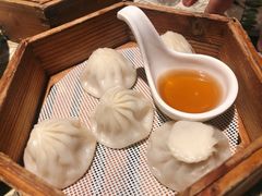 鸡汁杭州小笼包-桂满陇天书(南京德基旗舰店)