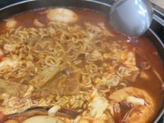 -三清洞摩西韩式年糕火锅(威高广场店)
