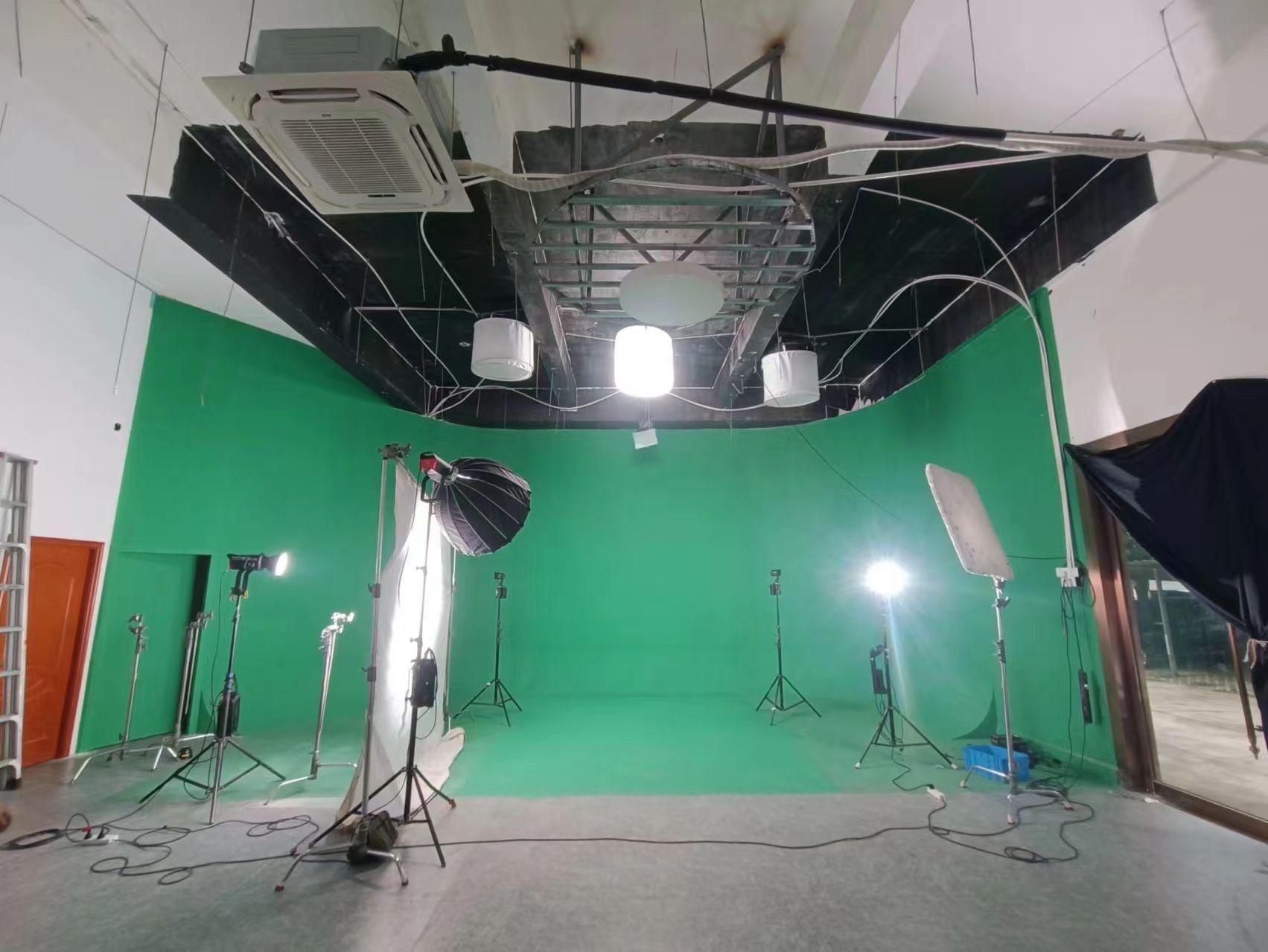 摄影棚的幕后故事