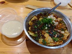 -柳州肥姨妈大骨螺蛳粉(曹路店)