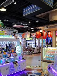 -卡通尼乐园(新达汇三林店)