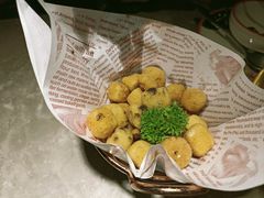 很脆的松露豆腐-新白鹿餐厅(金鹰新街口店)