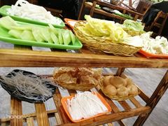 -地锅公社·现炒地锅鸡·地锅鱼·夜宵(罗锦路店)