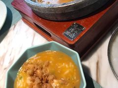 招牌小龙虾红汤泡饭-蜜桃花开·中西融合菜E&W(南长街店)