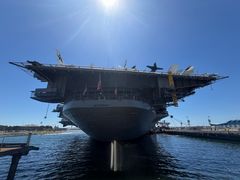 -中途岛号航空母舰博物馆