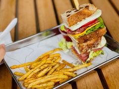 牛肉芝士三明治（*配薯條）-SAANCI山池咖啡(海上世界文化艺术中心店)
