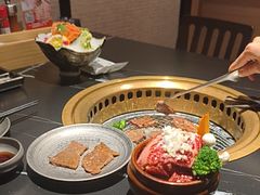 -山川小町·极番烧肉(新地假日广场店)