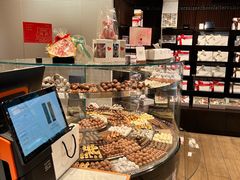 -Laderach 莱德拉(上海环贸iapm店)