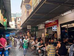-Kha Mu Charoensang(Silom)