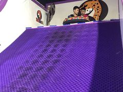 -嘿哟动霸CHUA·新潮玩运动娱乐中心·蹦床滑冰团建乐园
