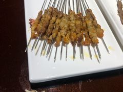 五花肉小串-三个大叔烤羊肉串·炭炉砂锅菜(西三旗店)