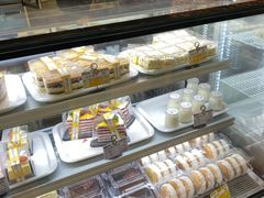 面包甜点陈列柜-新侨三宝乐面包店(崇文门店)