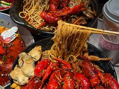 -巴厘龙虾·榜首油焖大虾(音乐学院·沿江酒馆店)
