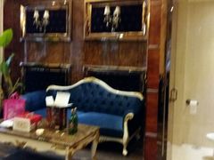 -半岛公馆(淞兴西路店)