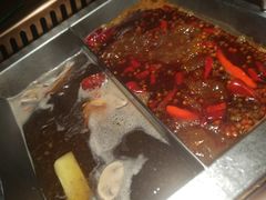 -老牌坊云南鱼豆花火锅(哈西万达店)