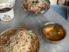 -正宗杨记普洱酸醋米线(总店)