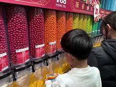 -m豆巧克力世界(上海世茂广场店)
