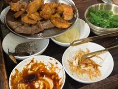 -围炉肉舍•炭烤活鳗•丹东海鲜烤肉(步行街店)