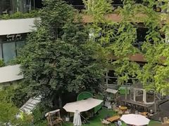 -瑞虹新天地月亮湾