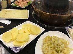 -楼外楼大刀肉传统火锅(西安大路店)