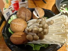 -呷哺呷哺(普陀乐购真北店)