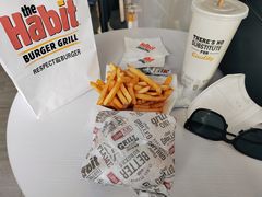 -The Habit Burger Grill 哈比特汉堡(世博店)