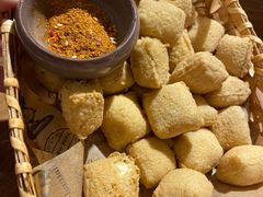 油炸爆浆豆腐-十面欢腾·海鲜面·台式Bistro(长乐路店)