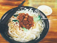 -丽虹云南过桥米线(兴工街店)