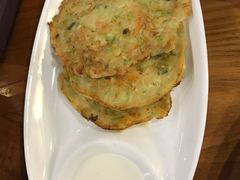 西葫芦饼配酸奶-TUK土耳其餐厅·下午茶(卢湾店)