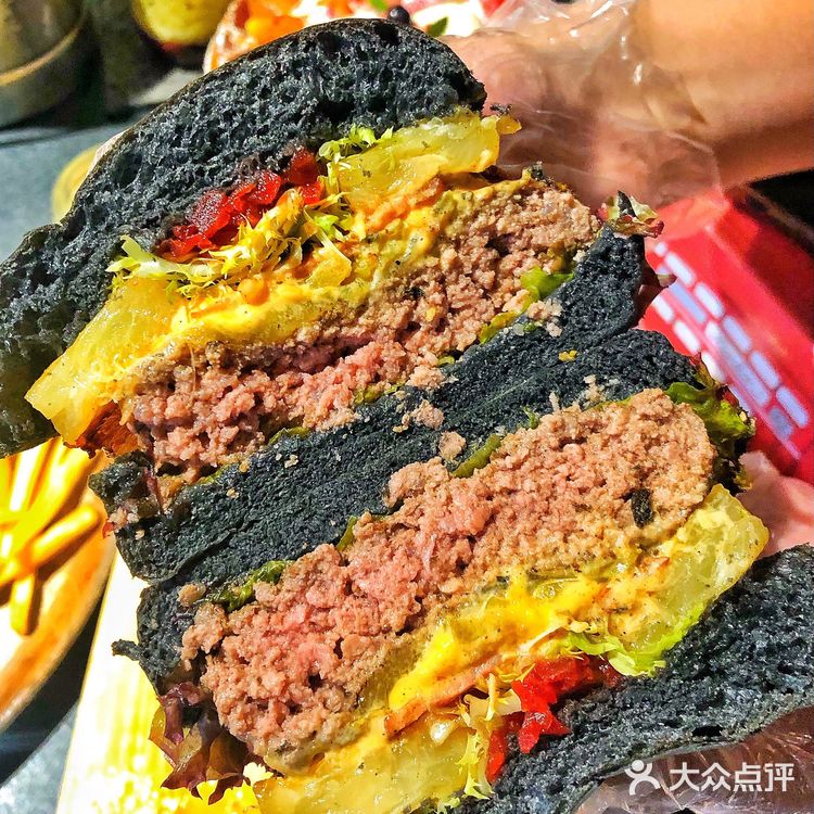 藏在沙坡尾小巷的老牌汉堡店🍔 味道真的绝