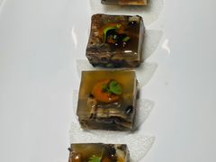 秋葵蒜泥拌沙虫-遇外滩(BFC外滩金融中心店)