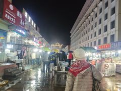 -布尔津河堤夜市