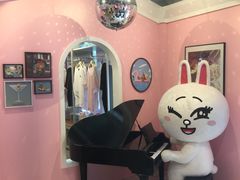 -LINE FRIENDS Garosu-gil Flagship Store