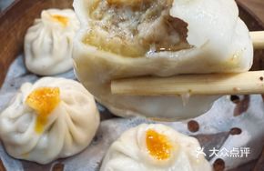 Duck Blood and Vermicelli Soup with Soup Dumplings