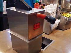 番茄酱机-The Habit Burger Grill 哈比特汉堡(复兴soho店)