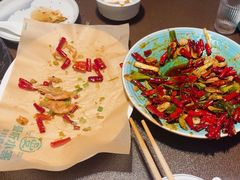 -曼听小寨海鲜烧烤·大连辣炒大王(盖州街店)