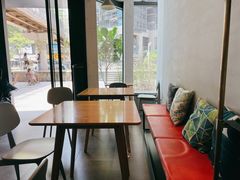 靠窗位-Home Cafe(水榭春天店)