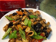 -鸿亨泰杂鱼馆(港馨家园店)