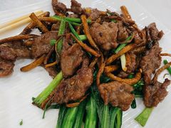 茶树菇炒牛肉-胜记烧鹅美食