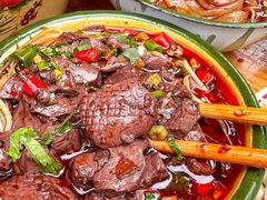 -拈签一笑黄牛肉辣卤串串