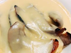 猪颈肉芝士捞公仔面-新记餐厅(香槟大厦店)