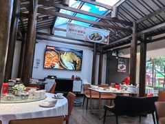 -阿瓦山寨·湘菜现炒·剁椒鱼头王(咸阳总店)